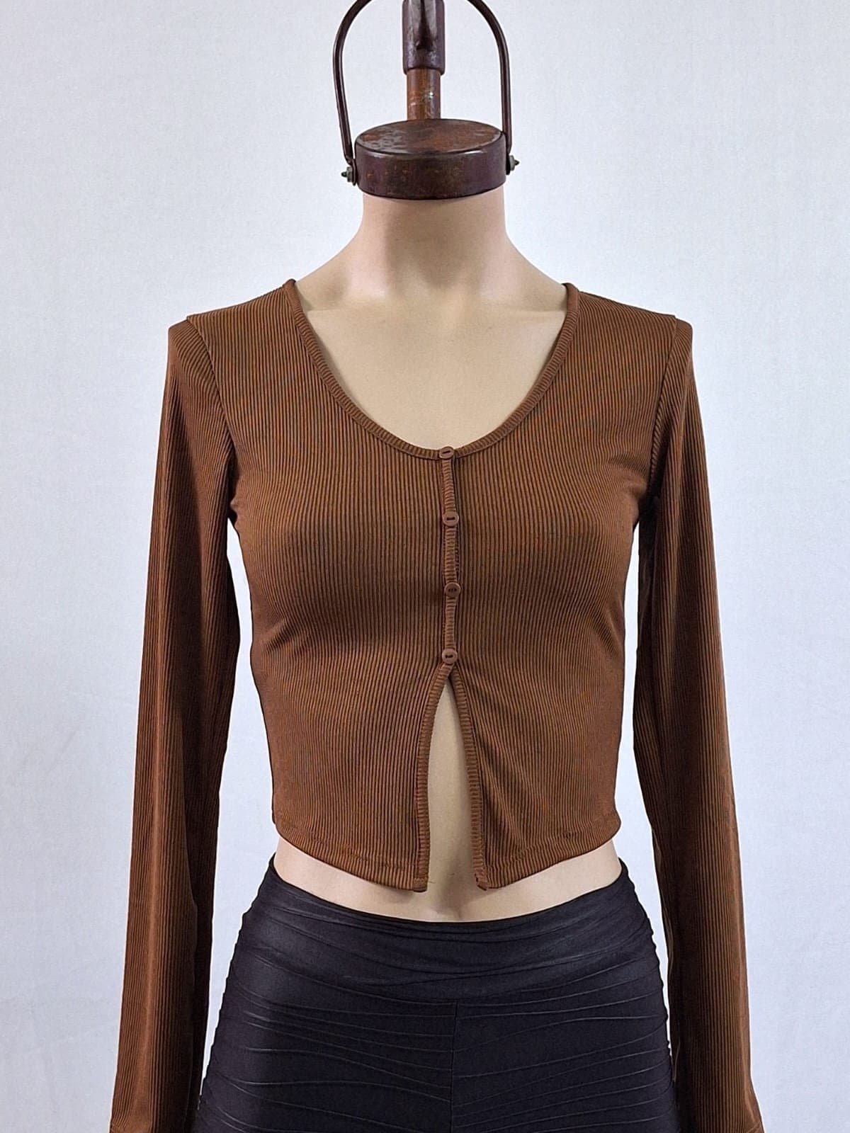 Remera 4 boton manga larga morley soft 2026